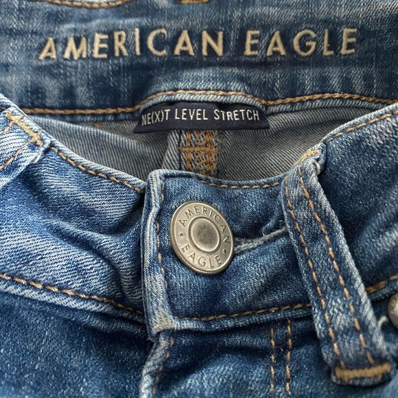 American Eagle Hi-Rise Shortie Next Level Stretch Sz 0 Distressed & Ripped - Picture 6 of 8